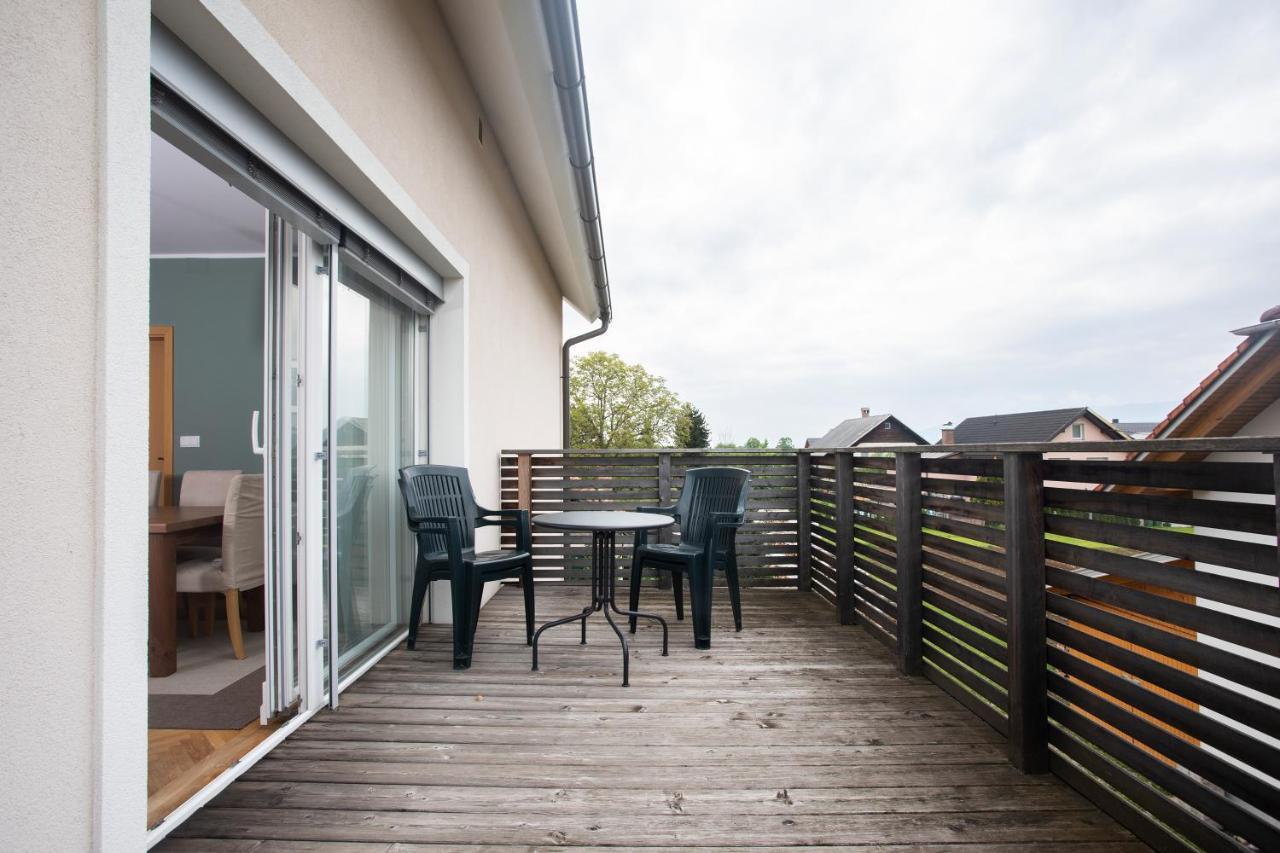 Apartment Rozalija Zirovnica Eksteriør bilde
